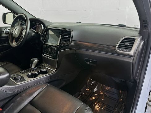 Used 2019 Jeep Grand Cherokee Limited AWD/4WD image 29