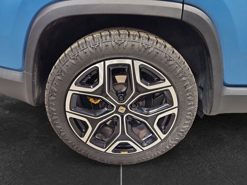Used 2023 Rivian R1S Adventure AWD/4WD image 31
