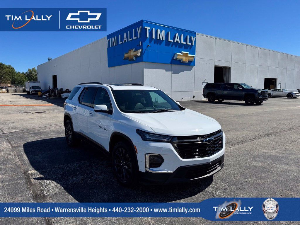 Certified 2023 Chevrolet Traverse RS AWD/4WD image 1