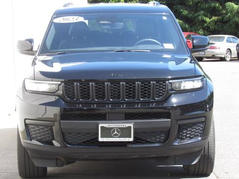 Used 2023 Jeep Grand Cherokee L Laredo AWD/4WD image 3