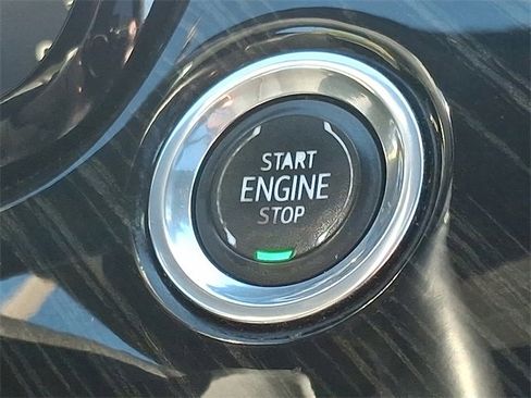 Used 2020 Cadillac XT6 Premium Luxury image 24