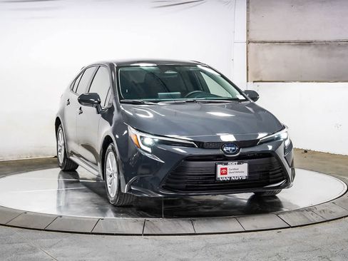 Certified 2024 Toyota Corolla LE w/ LE Convenience Package FWD image 3