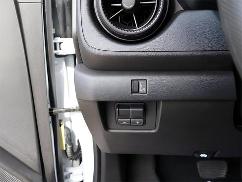 Used 2024 Chevrolet Colorado Trail Boss w/ Technology Package image 35