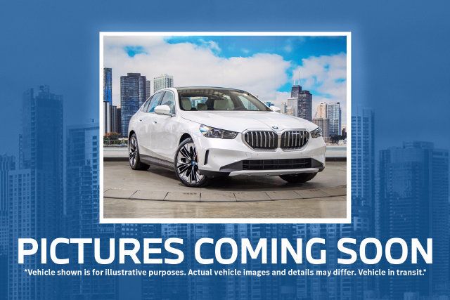 Used 2024 BMW i5 eDrive40i w/ Premium Package RWD image 1