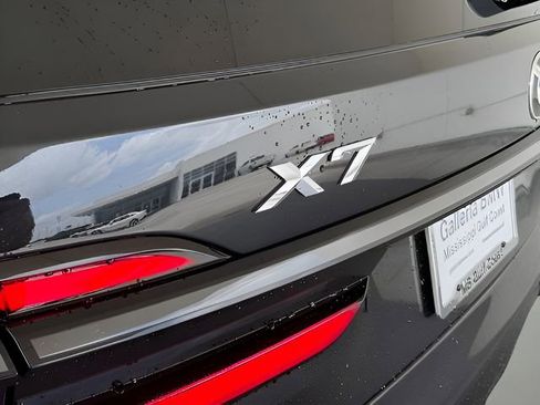 Used 2026 BMW X7 xDrive40i w/ M Sport Package image 9