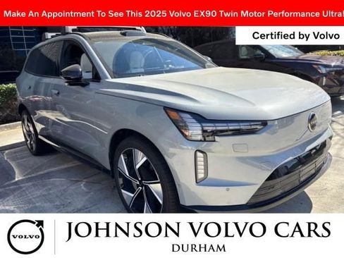 Used 2025 Volvo EX90 Ultra image 2