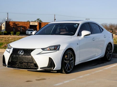 Used 2017 Lexus IS 200t F Sport image 7