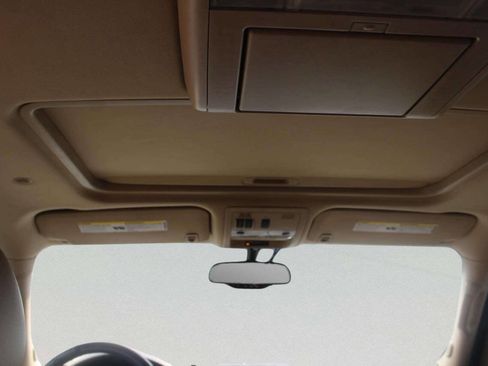 Used 2011 Chevrolet Tahoe LTZ image 6