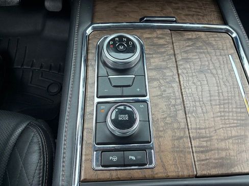 Used 2021 Ford Expedition Platinum image 31