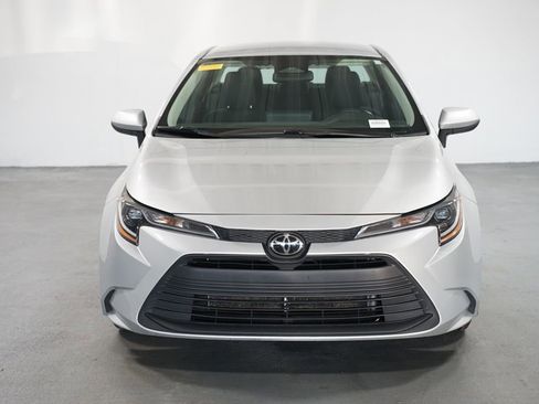 Certified 2024 Toyota Corolla LE image 2