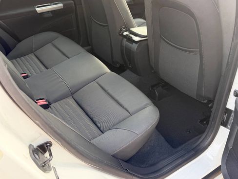 Used 2010 Volvo S40 2.4i image 14