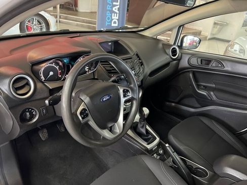 Used 2018 Ford Fiesta SE image 11
