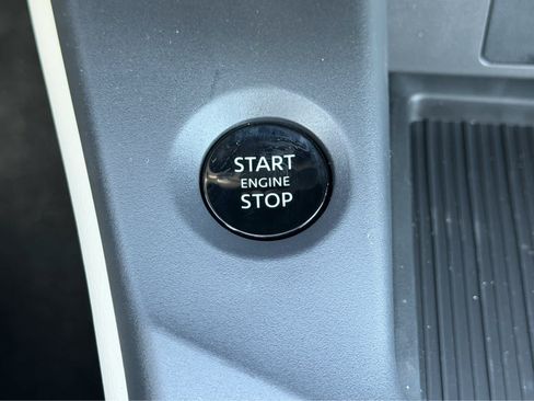 Used 2026 Nissan Sentra SL w/ Floor Mat Package FWD image 29