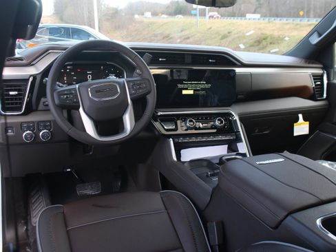 New 2026 GMC Sierra 3500 Denali w/ Denali Reserve Package image 16