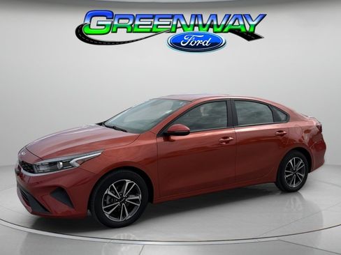 Used 2023 Kia Forte LXS w/ LXS Technology Package FWD image 1