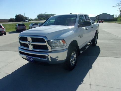 Used 2015 RAM 2500 Tradesman w/ Chrome Appearance Group AWD/4WD image 7