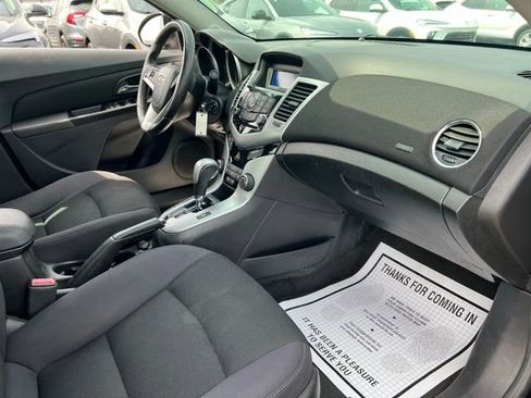 Used 2014 Chevrolet Cruze LT FWD image 11