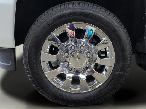 Used 2018 GMC Sierra 2500 Denali AWD/4WD image 32