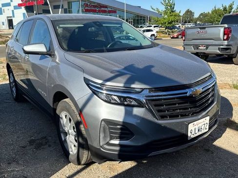Used 2024 Chevrolet Equinox LT AWD/4WD image 2