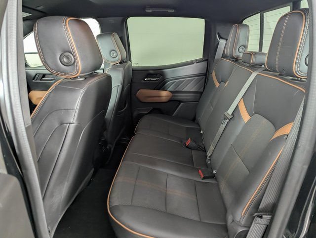 Used 2023 GMC Canyon AT4 w/ Technology Package AWD/4WD image 17