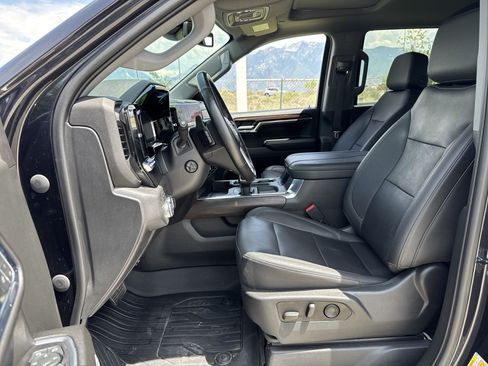 Used 2023 GMC Sierra 1500 SLT w/ SLT Convenience Package AWD/4WD image 25