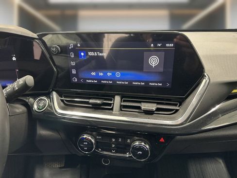 Used 2025 Chevrolet Trax ACTIV w/ Driver Confidence Package FWD image 9