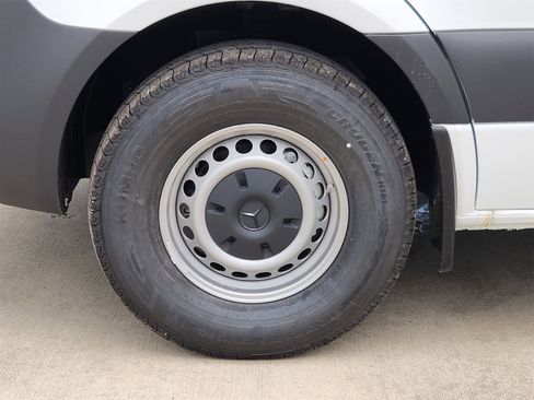 New 2025 Mercedes-Benz Sprinter 2500 image 7