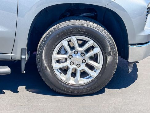 Used 2023 Chevrolet Silverado 1500 LT AWD/4WD image 9