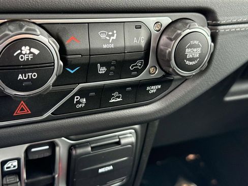 New 2025 Jeep Wrangler Unlimited Rubicon 392 image 37