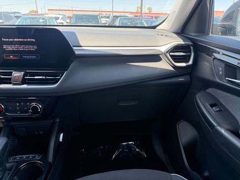 Used 2025 Chevrolet TrailBlazer LT FWD image 33