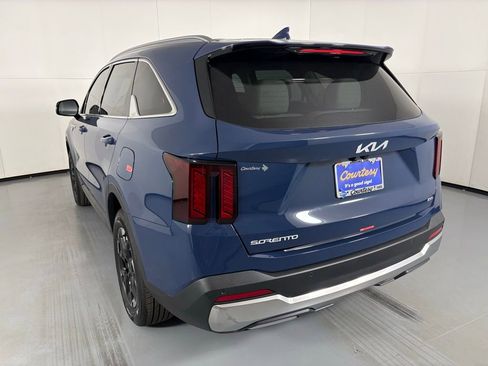 New 2026 Kia Sorento S image 6