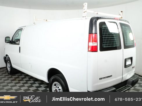 Used 2017 GMC Savana 2500 RWD image 23