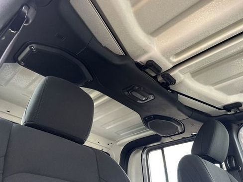 Certified 2022 Jeep Gladiator Sport image 16