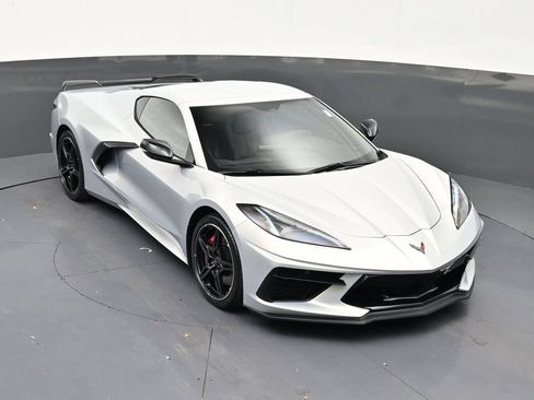 Used 2023 Chevrolet Corvette Stingray Coupe w/ Z51 Performance Package RWD image 18