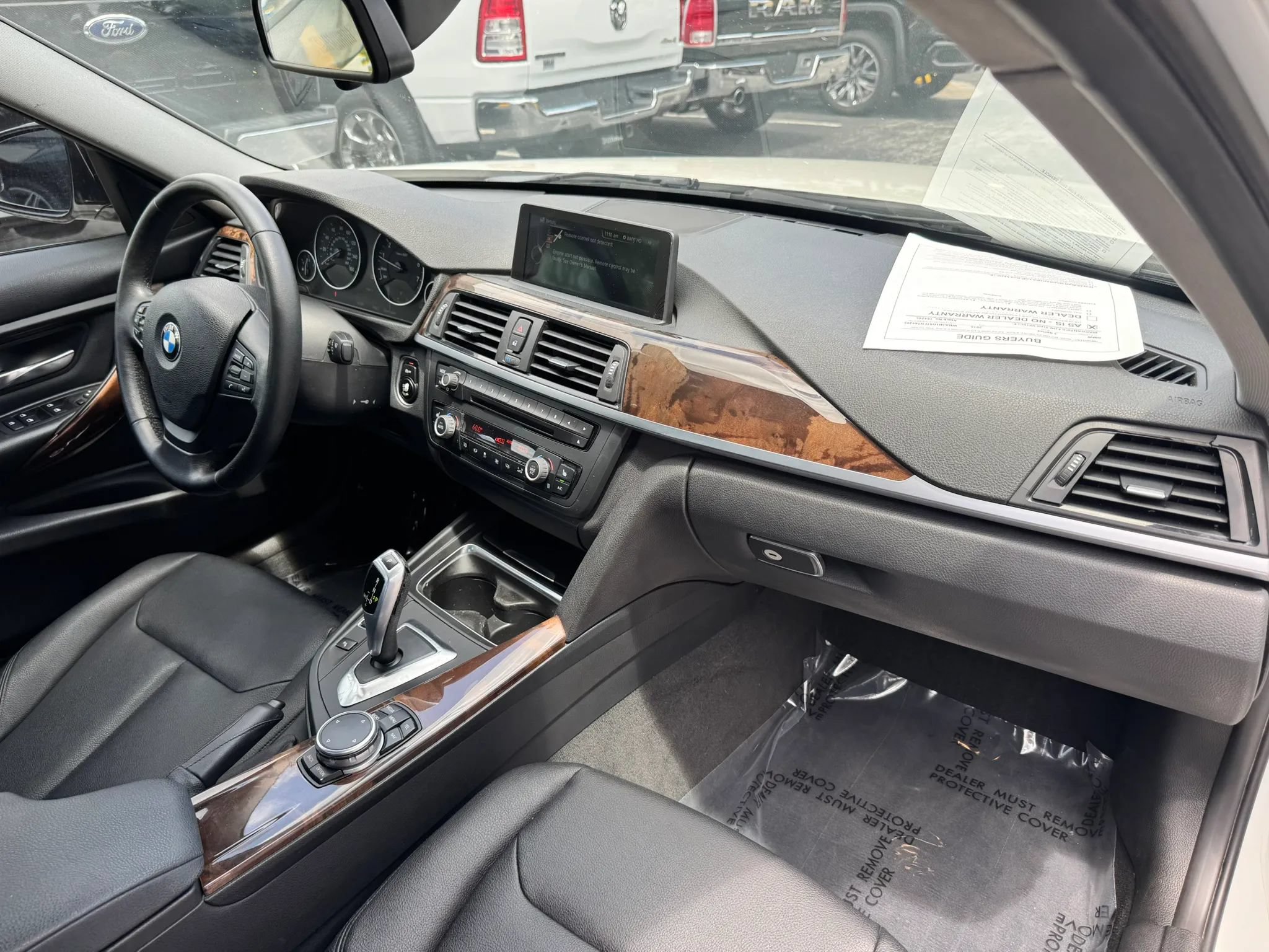 Used 2015 BMW 320i Sedan RWD image 22