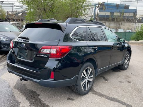 Used 2018 Subaru Outback 2.5i Limited AWD/4WD image 6
