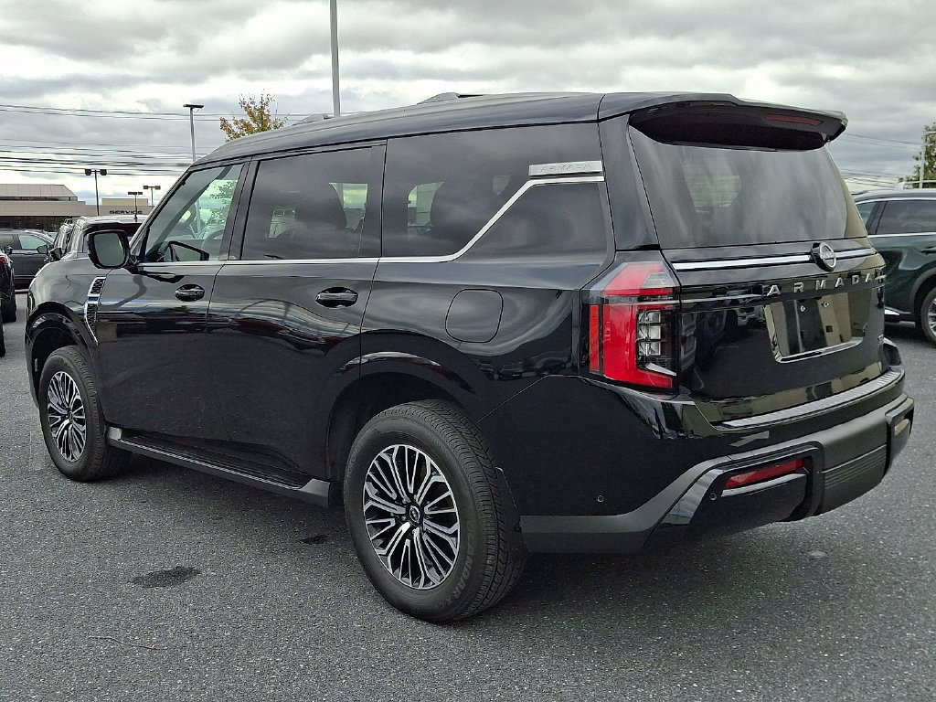 Used 2025 Nissan Armada SL AWD/4WD image 4
