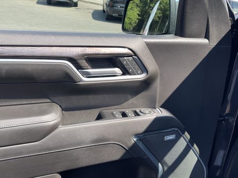 Used 2022 Chevrolet Silverado 1500 LTZ AWD/4WD image 13