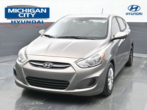 Used 2017 Hyundai Accent SE image 1