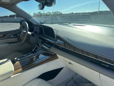 Used 2021 Cadillac Escalade Sport Platinum image 19