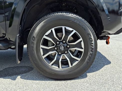 Used 2023 Toyota Tacoma TRD Sport w/ Black Out Package (TMS) AWD/4WD image 9