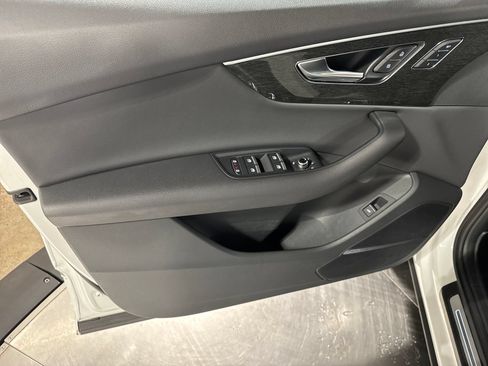 Used 2021 Audi Q7 3.0T Premium Plus AWD/4WD image 25
