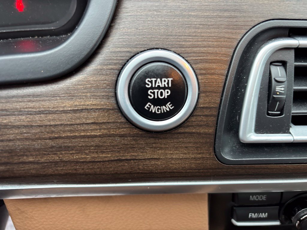Used 2012 BMW 740i RWD image 18