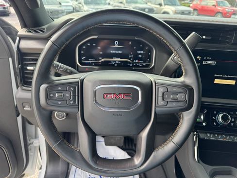 Used 2024 GMC Sierra 2500 AT4 w/ AT4 Premium Plus Package AWD/4WD image 19