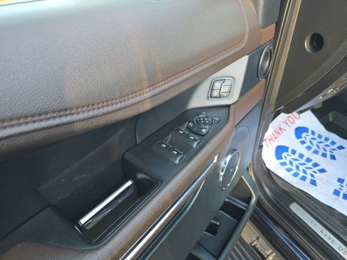 Used 2021 Ford Expedition King Ranch image 11