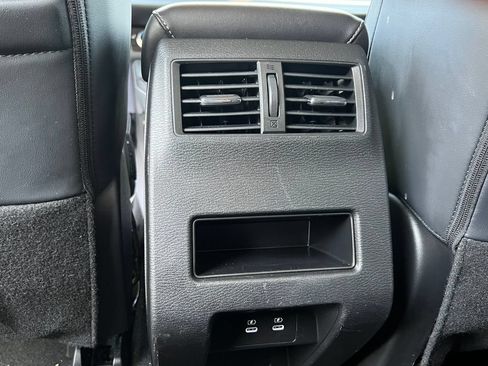Used 2025 Mitsubishi Outlander SE AWD/4WD image 13