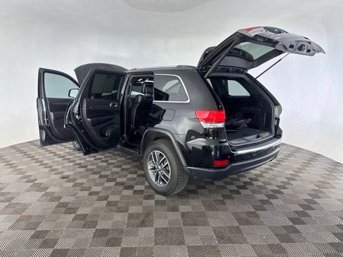 Used 2018 Jeep Grand Cherokee Limited AWD/4WD image 18