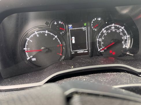 Used 2020 Toyota 4Runner SR5 image 4