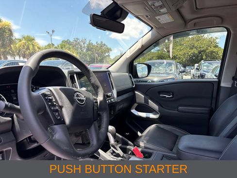 Used 2025 Nissan Frontier SL RWD image 5