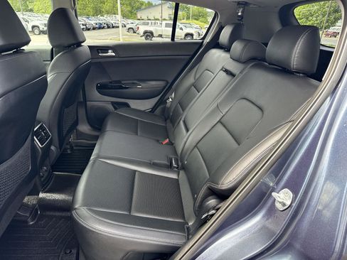 Used 2022 Kia Sportage EX image 12